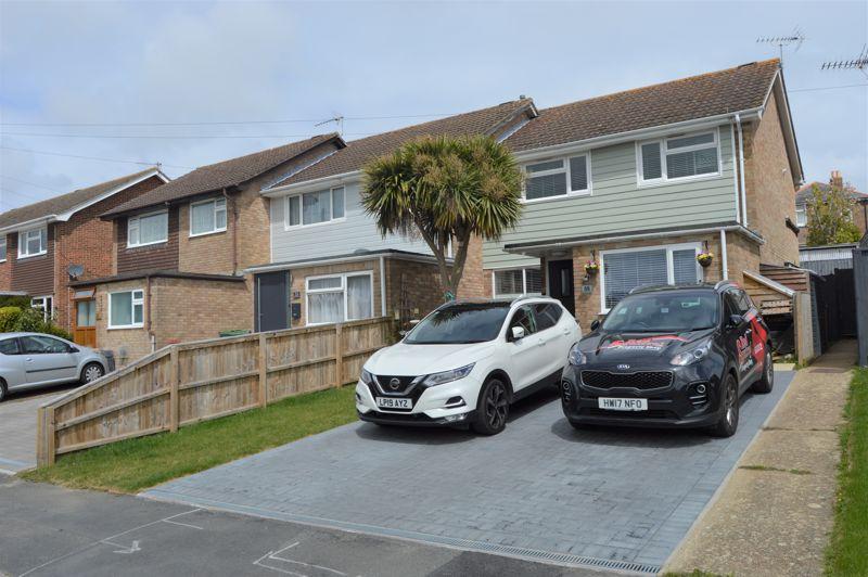 Grenville Drive, Ryde 4 bed semidetached house £280,000