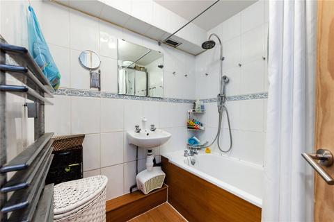 15 Handa Walk, London, N1 2RF