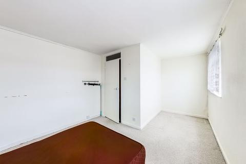 11 Larkspur Close, South Ockendon, RM15 6JQ