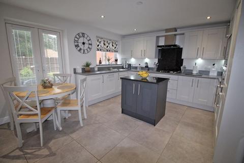 4 bedroom detached house for sale - Thornleigh Mews, Wrexham