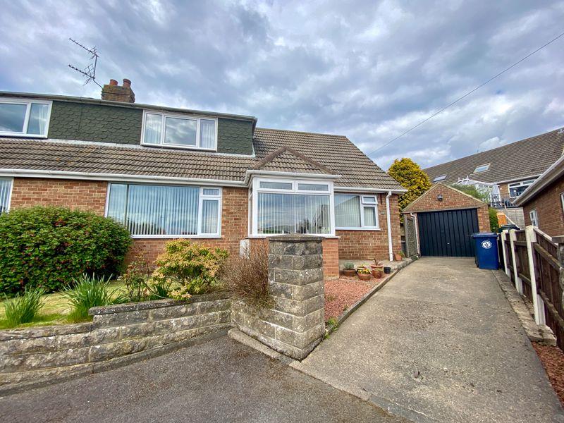 Glebe Gardens, Easington 3 bed semidetached bungalow £180,000