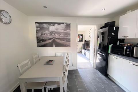 18 Cave Crescent, Coalville, LE67 4AT