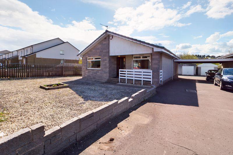 Shieldhill Road, Carluke 4 bed detached bungalow £199,995