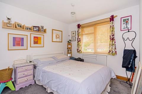 19 Bourne Close, Oxford, OX2 8NH