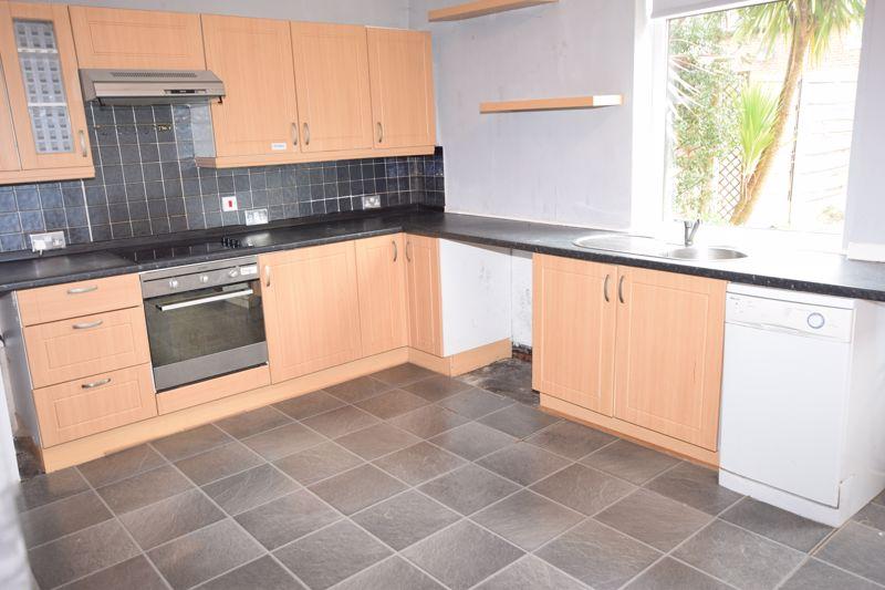 Lodge Road, Atherton 2 bed terraced house £595 pcm (£137 pw)