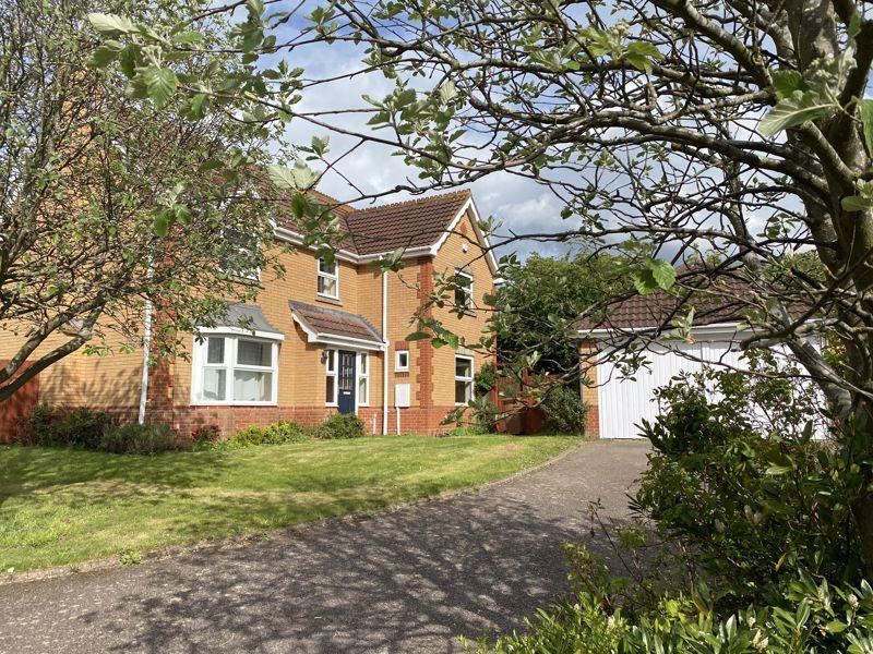 Wootton Fields! 4 bed detached house £1,600 pcm (£369 pw)