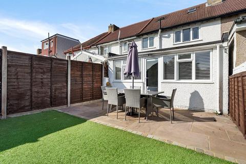 15 Farmington Avenue, Sutton, SM1 3PT
