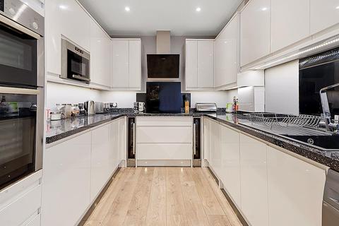 15 Farmington Avenue, Sutton, SM1 3PT