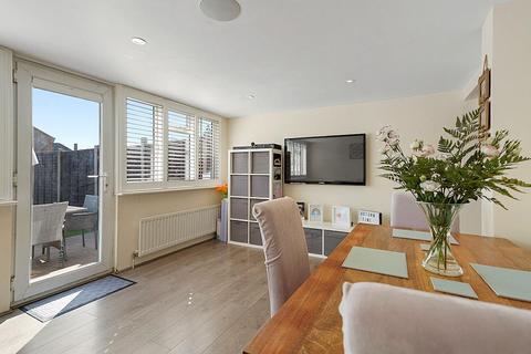 15 Farmington Avenue, Sutton, SM1 3PT