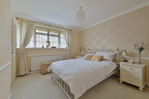7 Frampton Close, Sutton, SM2 6SU