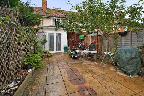 16 Kelso Road, Carshalton, SM5 1AP