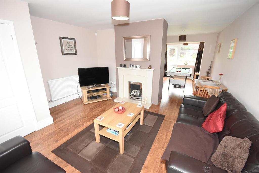 Pennine Way, Kettering 3 bed detached house £265,000