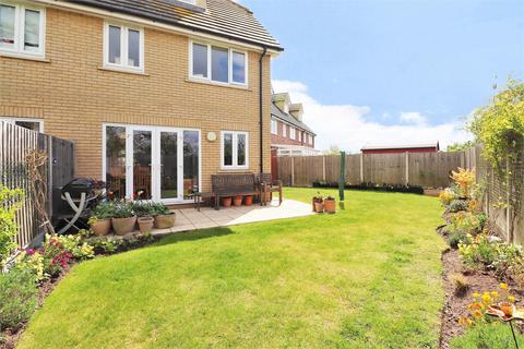 5 Mountside Close, Northfleet, Gravesend, DA11 9FD