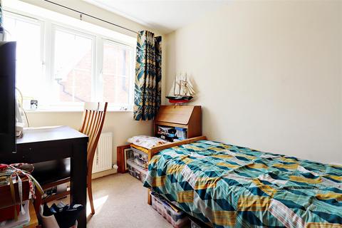 5 Mountside Close, Northfleet, Gravesend, DA11 9FD
