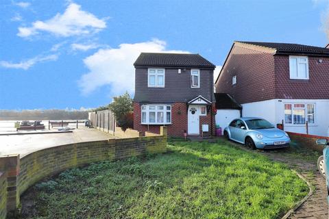 60 Epstein Road, London, SE28 8EJ