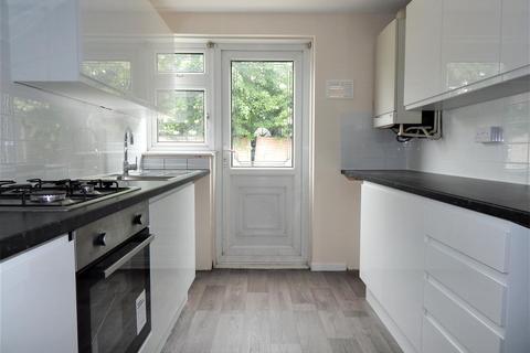 60 Epstein Road, London, SE28 8EJ