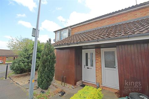 3 Hampden Close, North Weald, Epping, CM16 6JX