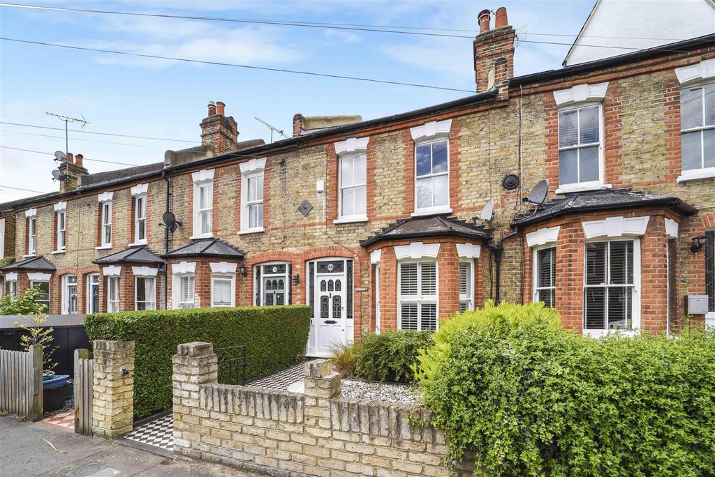 Laurel Avenue, Twickenham 3 bed terraced house £950,000