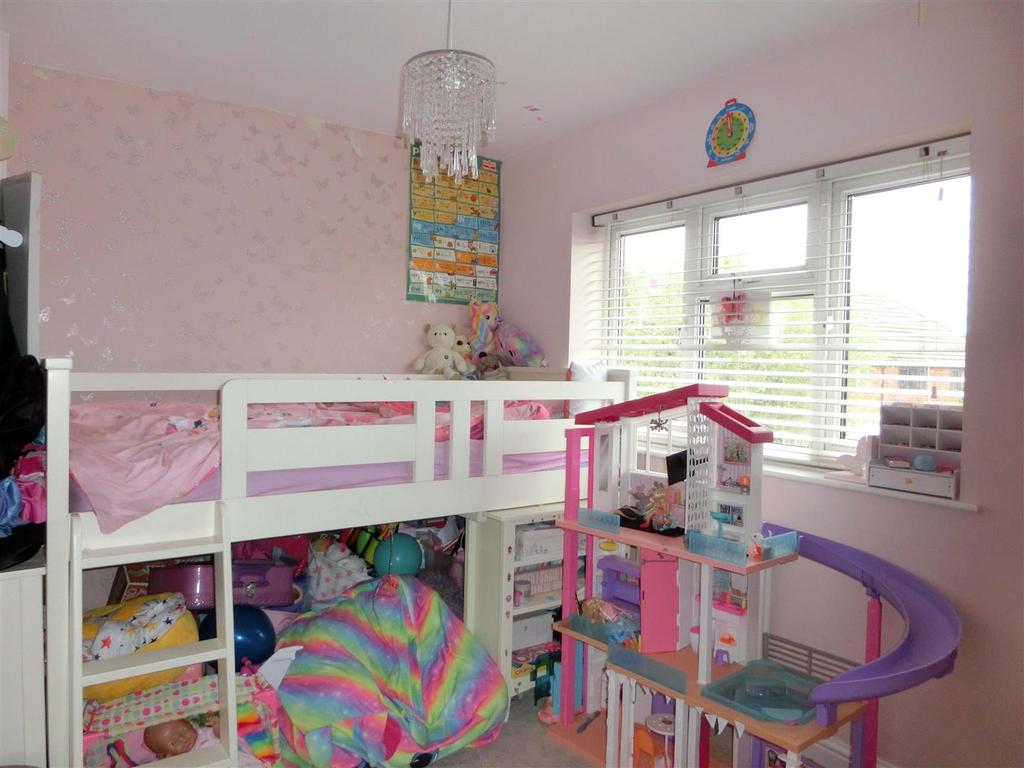 Douglas Road 29 bed 3.jpg