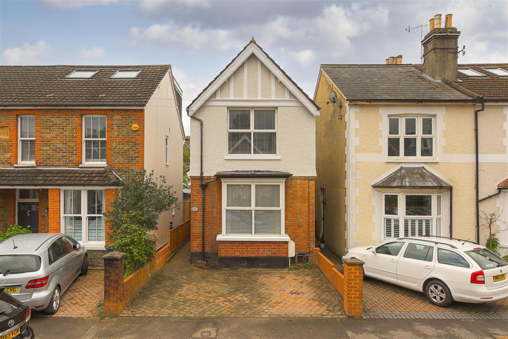 Charman Road, Redhill 3 bed house £550,000