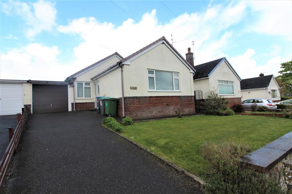 Willow Road, Coedpoeth, Wrexham 3 bed detached bungalow for sale £195,000