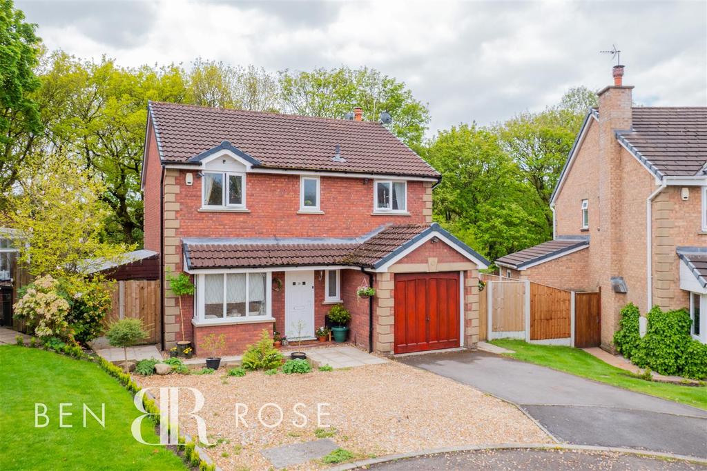 The Oaks, Chorley 4 bed detached house £309,995