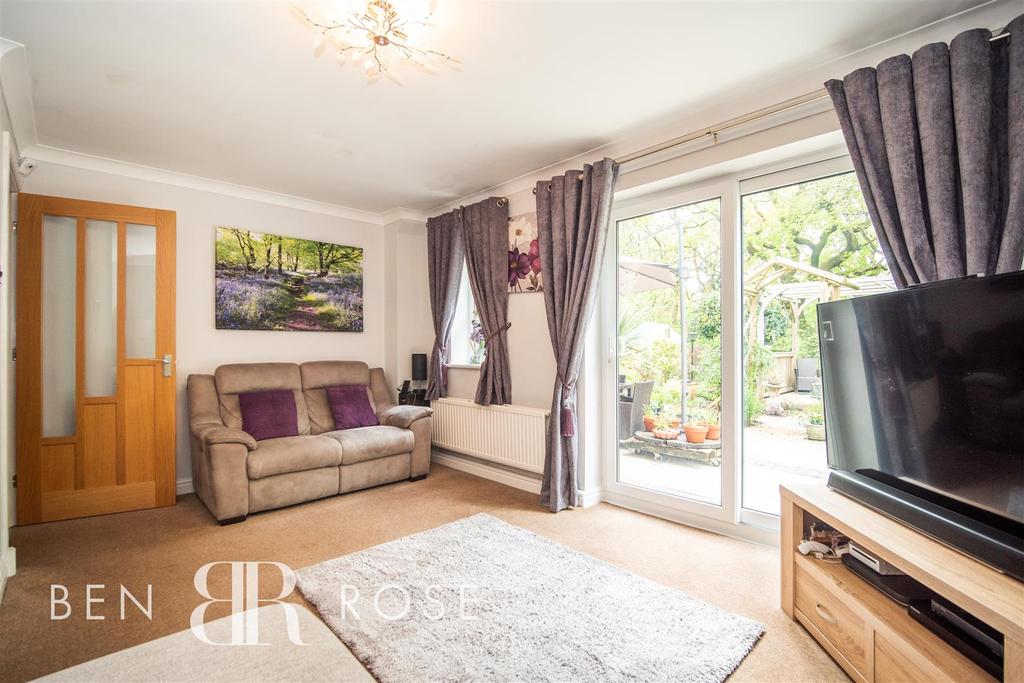 The Oaks, Chorley 4 bed detached house £309,995