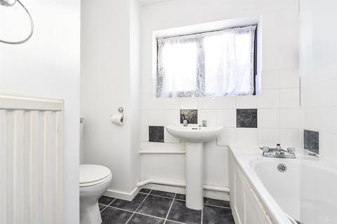 67 Watermills Close, Andover, SP10 2ND