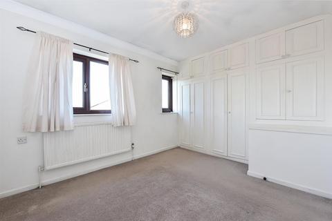 67 Watermills Close, Andover, SP10 2ND