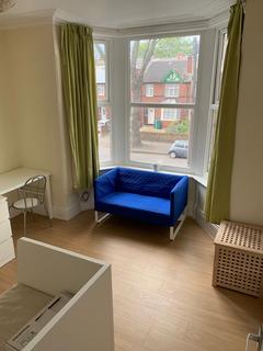 2 bedroom house share to rent - F3 114 Gregory Blvd,, Nottingham, Nottinghamshire, NG7