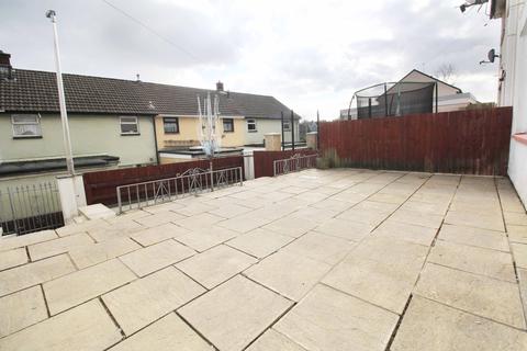 9 Maple Court, Tonyrefail, Porth, CF39 8NH