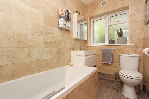 31 Sandall Close, London, W5 1JF