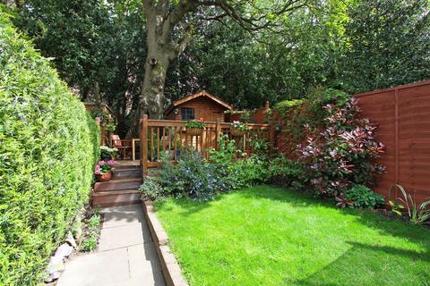 31 Sandall Close, London, W5 1JF