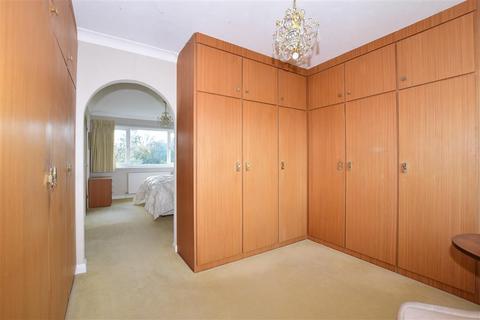 16 Durleston Park Drive, Great Bookham, Leatherhead, KT23 4AJ