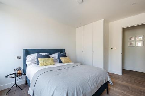 3 bedroom apartment to rent, Prodigal Square, Hackney Gardens, E8
