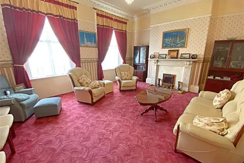 10 Apsley Crescent, Bradford, BD8 7EY