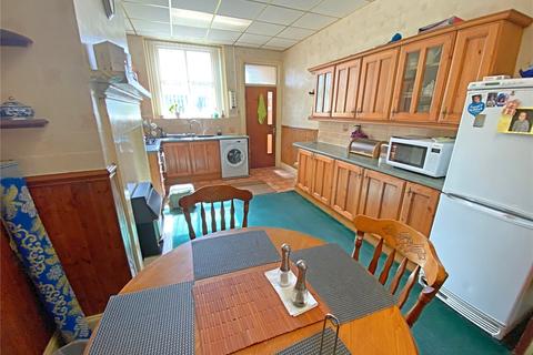 10 Apsley Crescent, Bradford, BD8 7EY