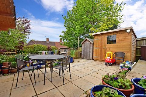 16 Hatch End, Forest Row, RH18 5DU