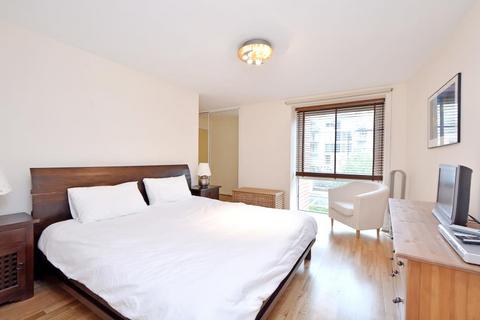 2 bedroom flat to rent, Medland House Branch Road Limehouse