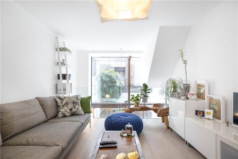 71 Buttesland Street, London, N1 6BY
