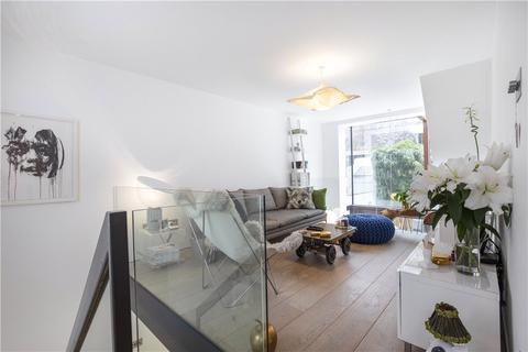 71 Buttesland Street, London, N1 6BY