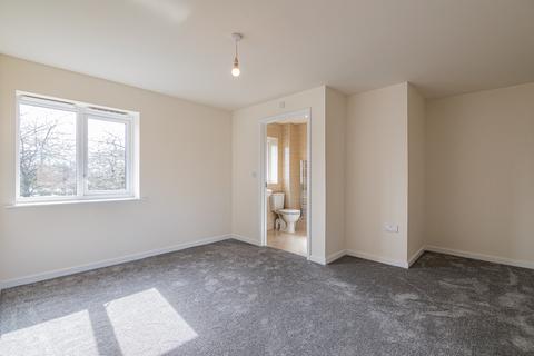 2 Aviary Road, Manchester, M12 5NN