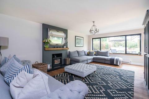 9 Pointers Hill, Westcott, Dorking, RH4 3PF