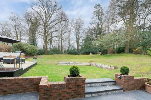 9 Pointers Hill, Westcott, Dorking, RH4 3PF
