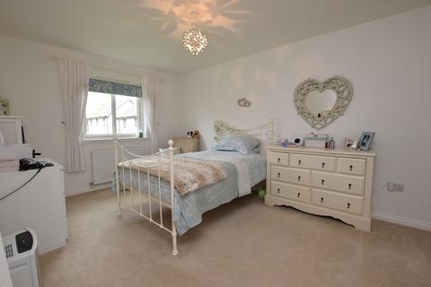 12 Herdman Place, Rattray, Blairgowrie, PH10 7FB
