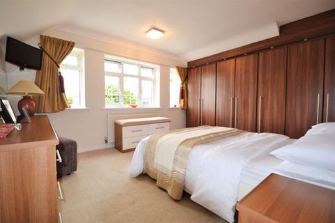 37 Appleton Drive, Greasby, Wirral, CH49 1SJ