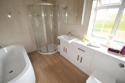 37 Appleton Drive, Greasby, Wirral, CH49 1SJ