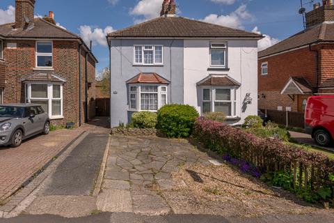 62 Albert Road, Horley, RH6 7JA