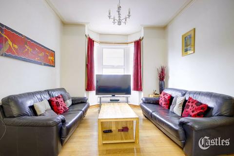 17 Livingstone Road, London, N13 4SD