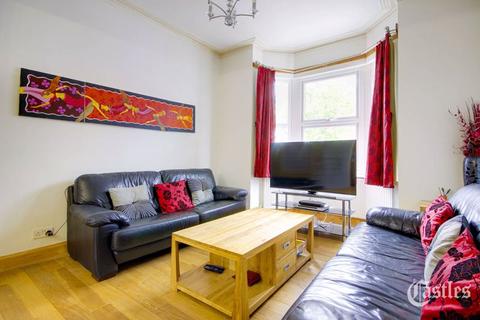 17 Livingstone Road, London, N13 4SD
